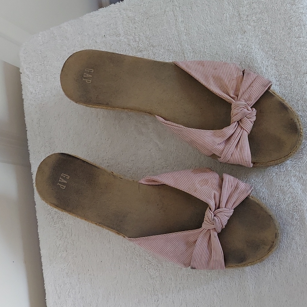 GAP PINK sandals size 10